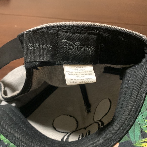 Disney Mickey Mouse Snapback Cap - Picture 3 of 3